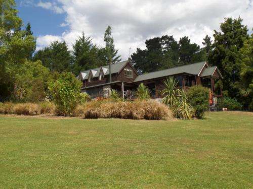 www.riverstonehouse.co.nz