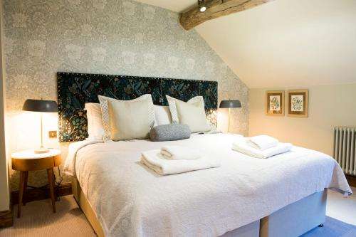 www.legharmsprestbury.pub