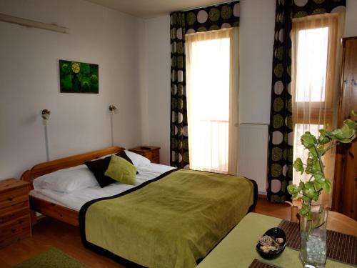www.apartmanhotelpecs.hu