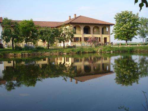www.agriturismolacinciallegra.it