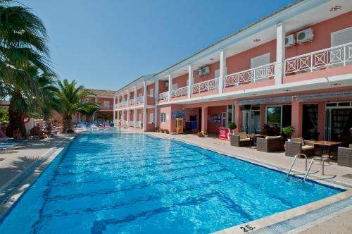 www.angelinahotel.com