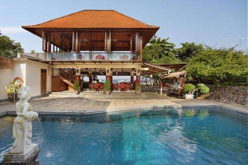 www.respatibeachhotel.com
