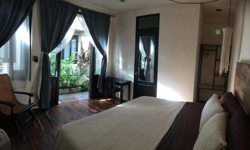 www.laflorcasaboutique.com