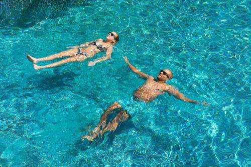 www.nadineresort.com
