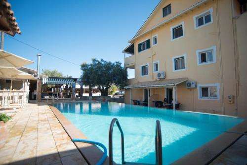 www.villavita-holidays.com