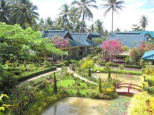 www.ekmangardenresort.com