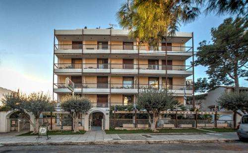 www.zinahotel.com