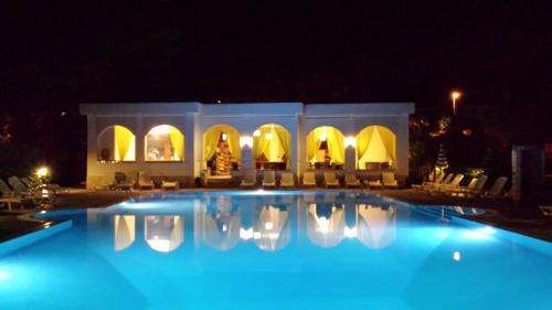 www.villaggioalbachiara.it