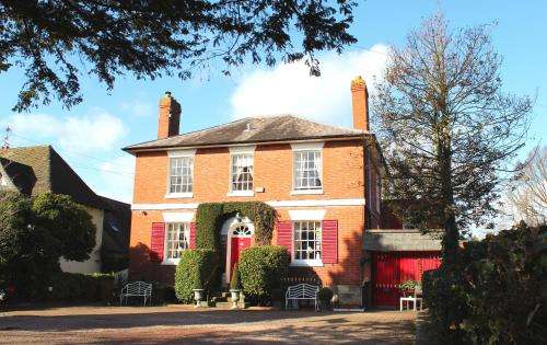 www.hollytreehereford.co.uk