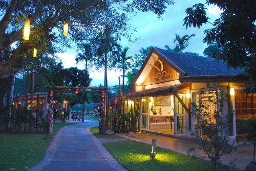 www.paiislandresort.com