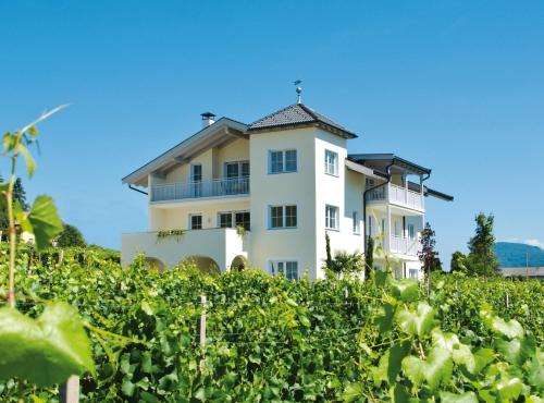 www.quellenhof-tramin.com