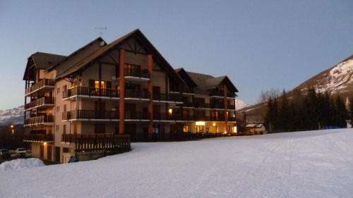 www.ecrins-ancelle.fr