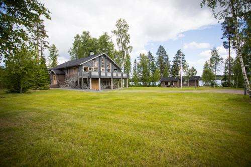 www.kuus-hukkala.com