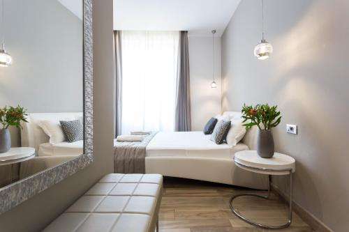 www.aparthoteldurini.com