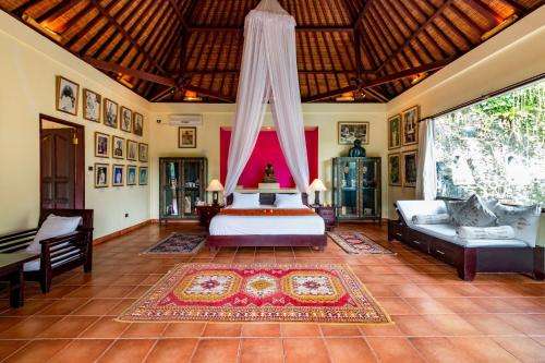 www.tanahmerahbali.com