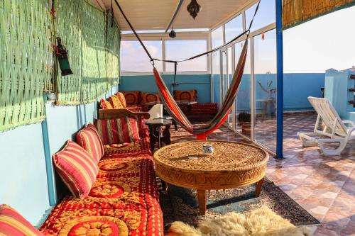 www.moroccansurfjourney.com