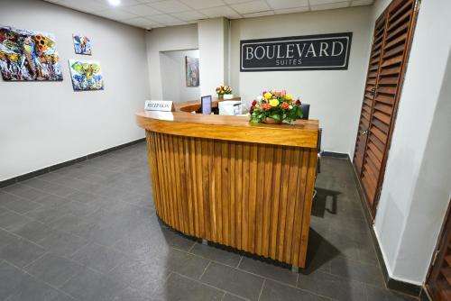 www.boulevardsuites.co.ug