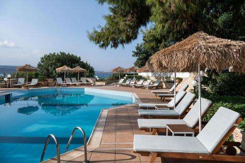 www.alianthos-suites.gr