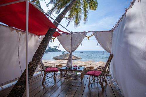 www.art-resort-goa.com