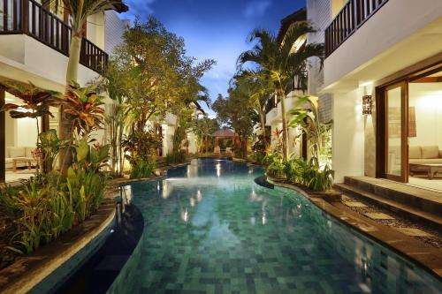 www.seminyaktownhousebali.com