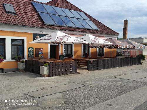 www.restauracejerabek.cz