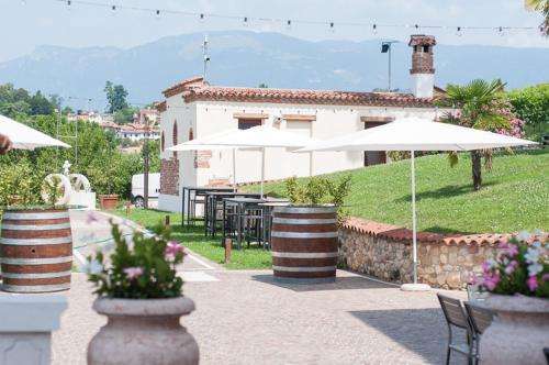 www.lacosta.wine