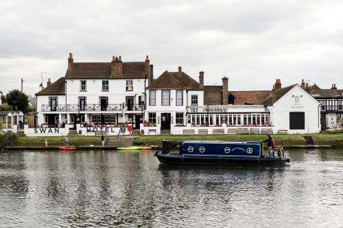 www.swanstaines.co.uk