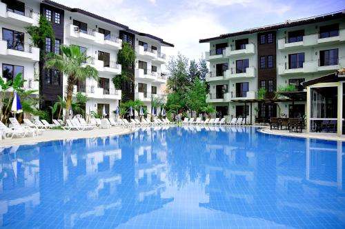 www.lemassuitehotel.com