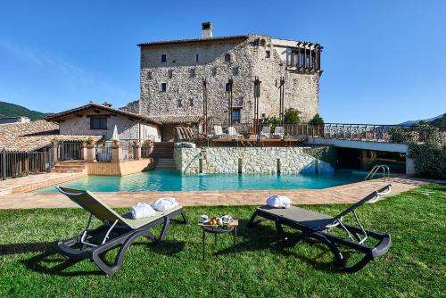 www.castrumresortumbria.com