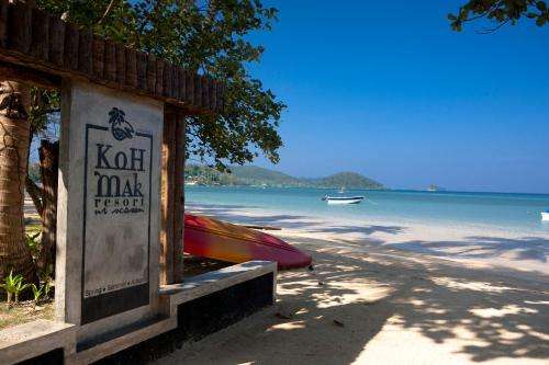 www.kohmakresort.com