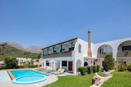 www.anthos-apartments.com