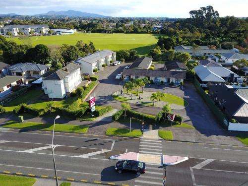 www.coronationcourt.co.nz
