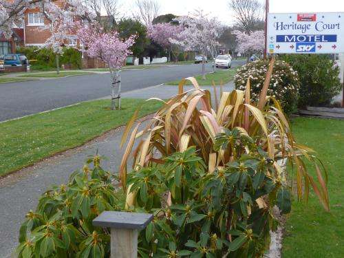 www.heritagecourtmotel.nz