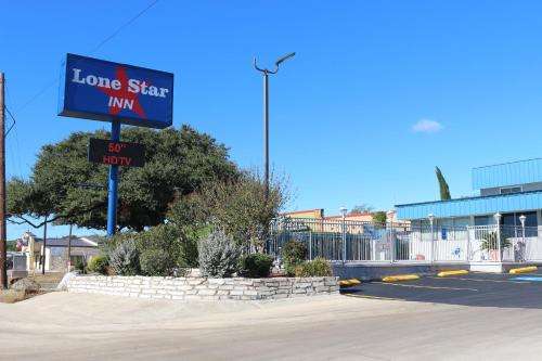 www.lonestarinnkerrville.com