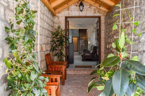 www.hostel-sinj.com