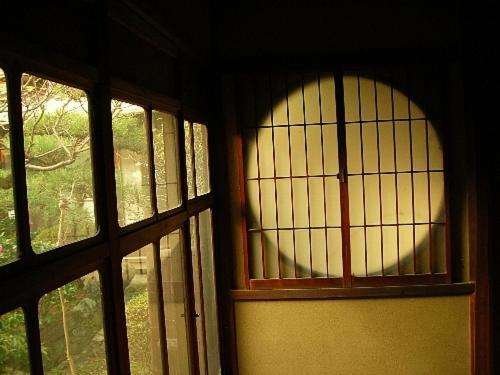 www.nara-backpackers.com