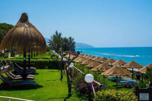 www.holidayvillage.it