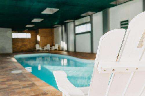 www.deerparkmotorinn.com.au