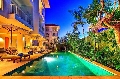 www.sunsetresidencebali.com