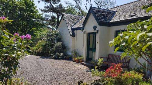 www.theoldcottageoban.com