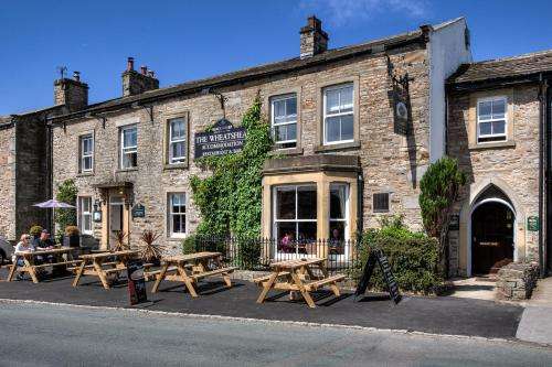 www.wheatsheafinwensleydale.co.uk