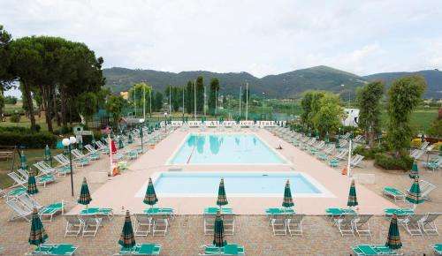 www.residenceitalialunimare.com