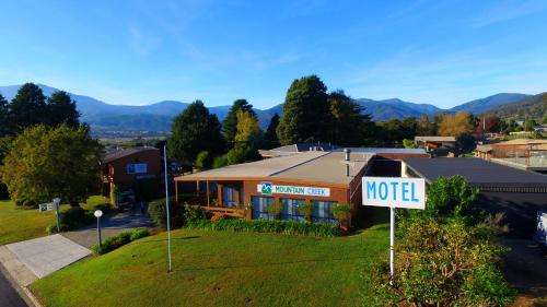 www.mountaincreekmotel.com.au