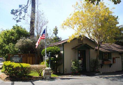 www.carmelresortinncottages.com