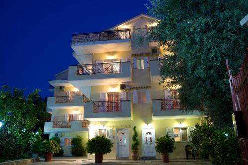www.filoxeniaapartments.gr