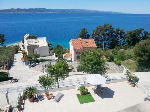 www.beruliatravel-brela.hr