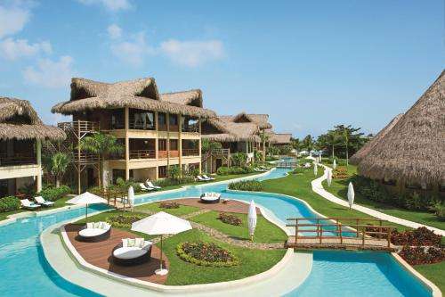www.zoetryresorts.com