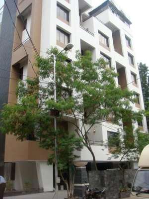 www.ahujaresidency.com