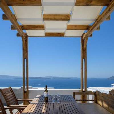 www.ianthesantorini.com