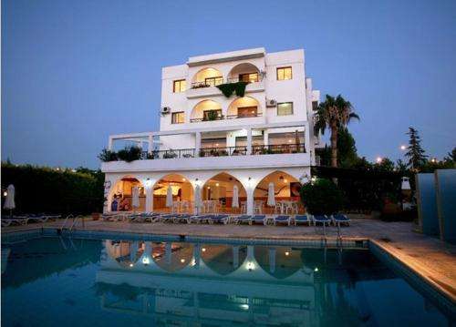 www.stephanos-hotel.com